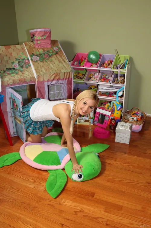 Franziska Facella is adorable playing with toys