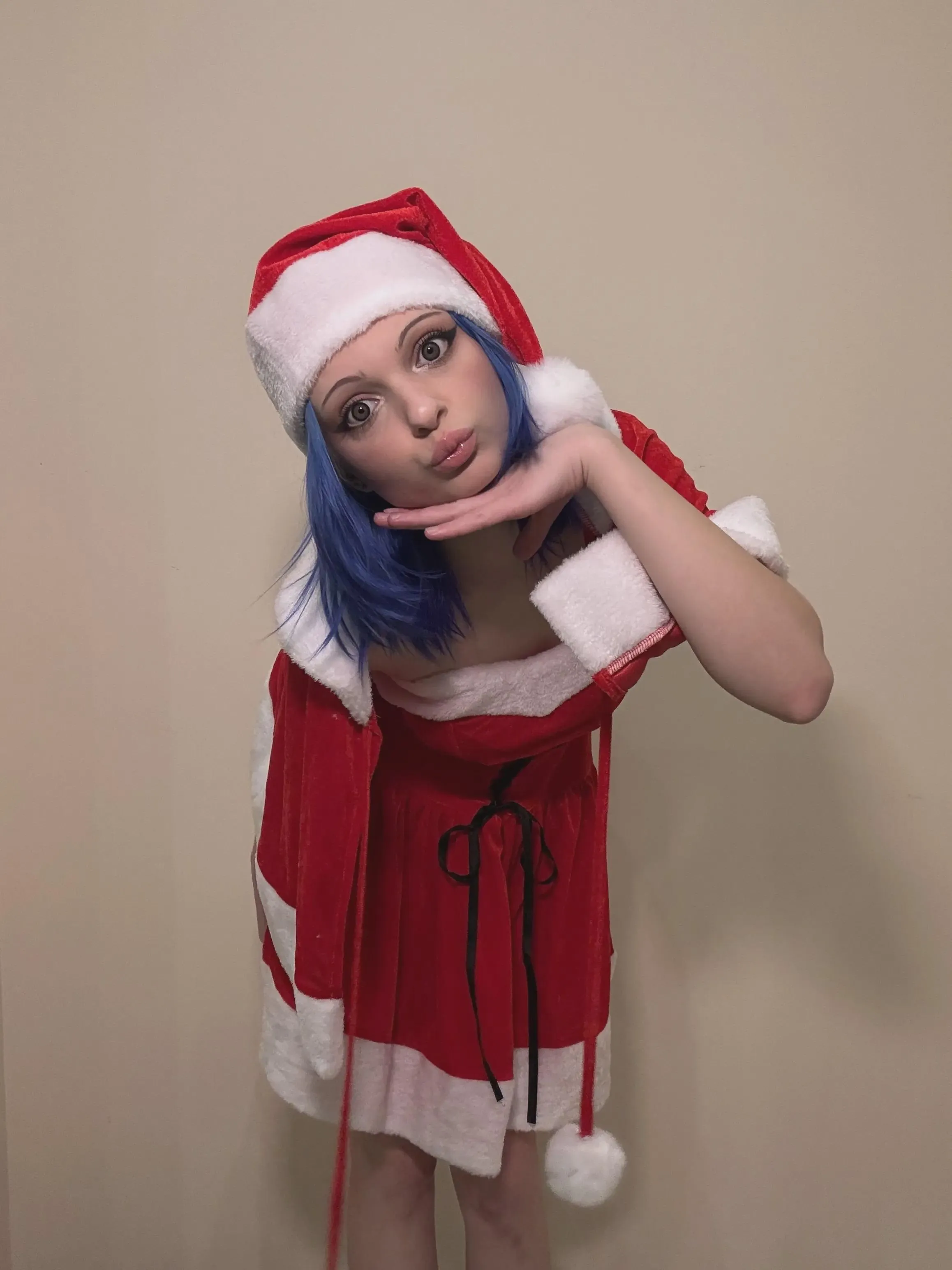 I'm very sad and lonely and would like to find some entertainment