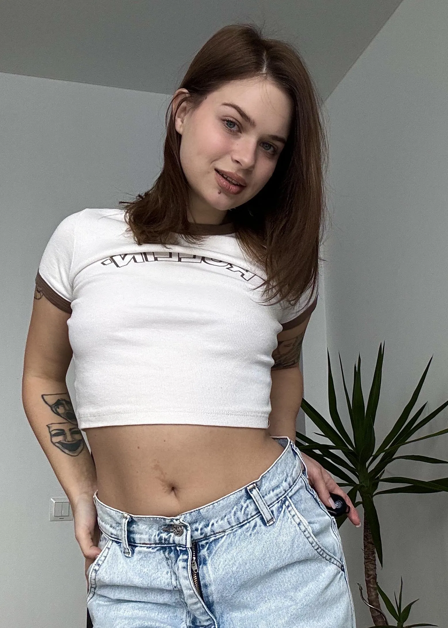 Is good weather the perfect excuse to go braless? ☀️