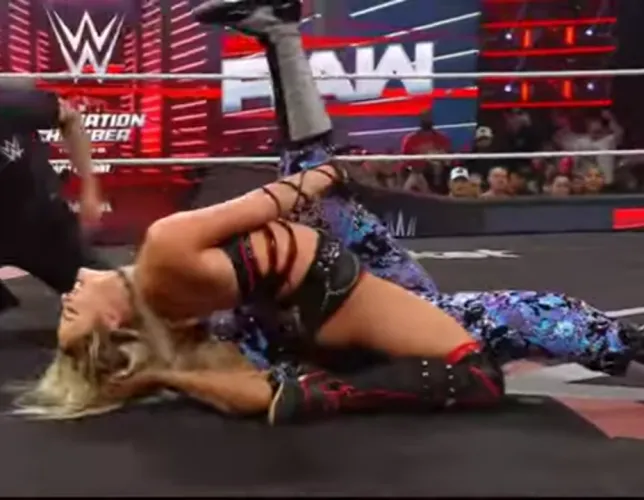 Liv Morgan pinning Bianca Belair