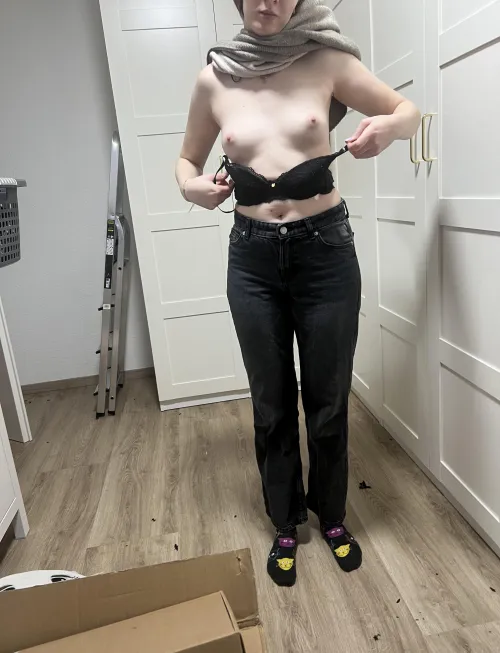 Looking for fellow girls and couples to trade or become a cuckqueen