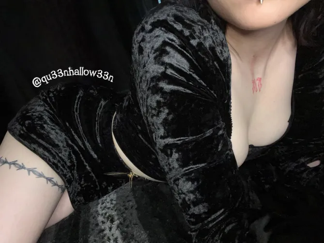 Can I be your goth mommy