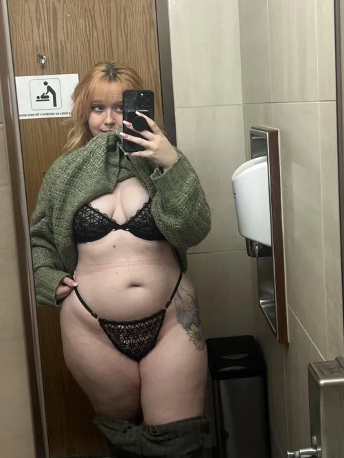Chubby girls in lingerie are good right