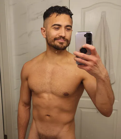 Enjoy the V line 🙈