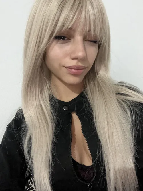 f18 All angels wear black