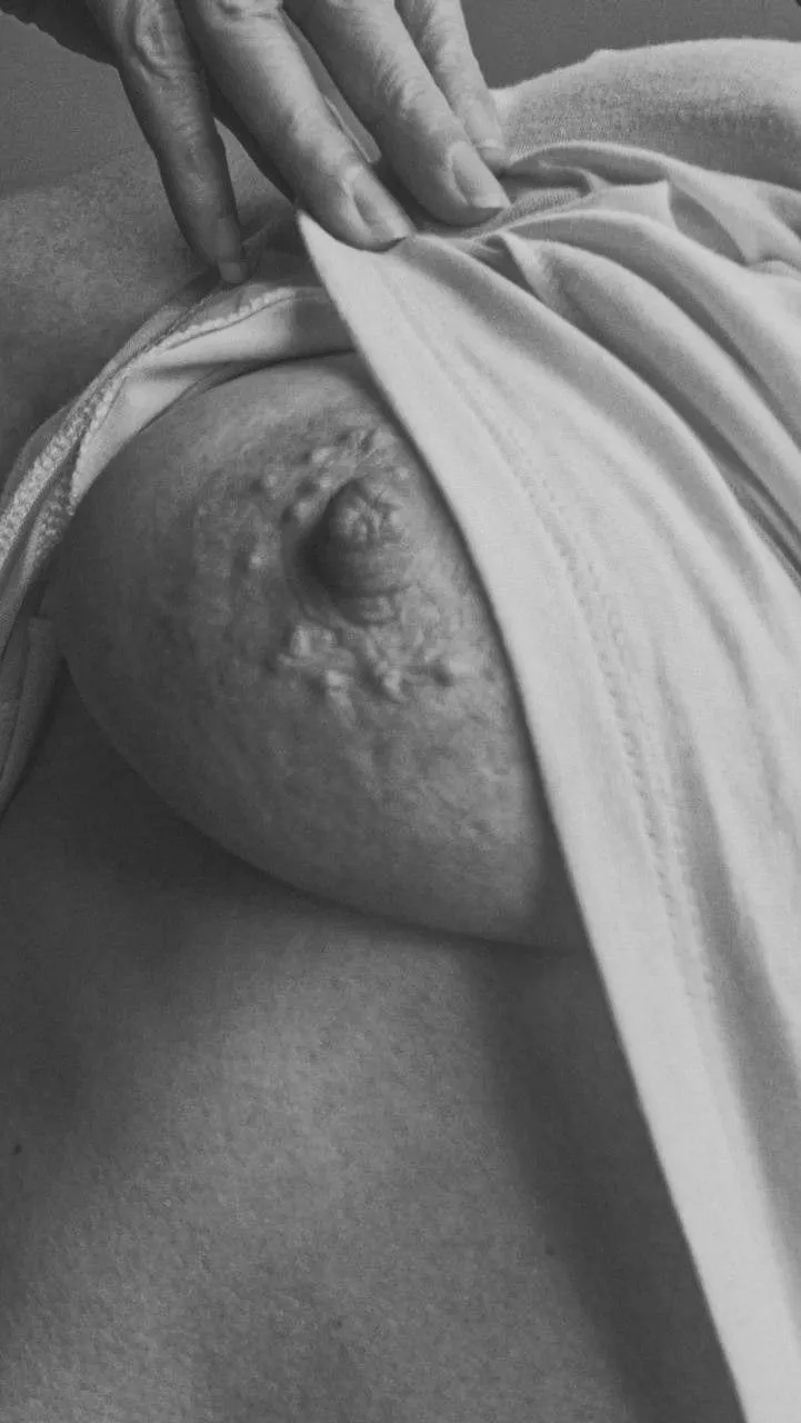 (F)50 Peekaboob ......i see you looking