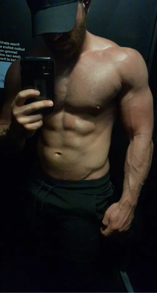 I know you like it. Sweat makes it look even better but it’s all hard work 😉