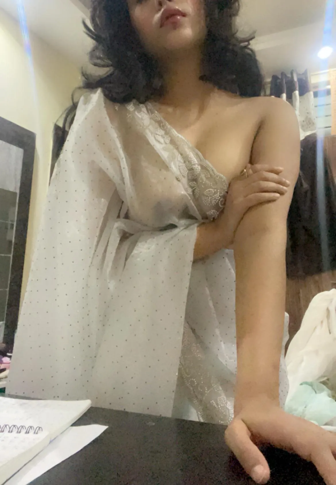 I want someone to take me on dinner.