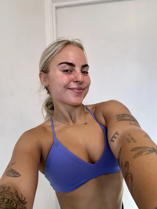 If I send you nudes, will I get a dick pic in return?