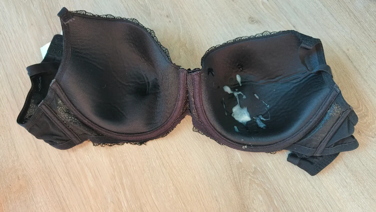 Inside E cup Black classic bra