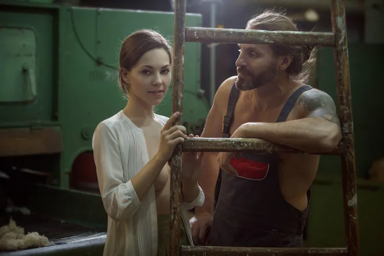 Leaves a trail of broken hearts