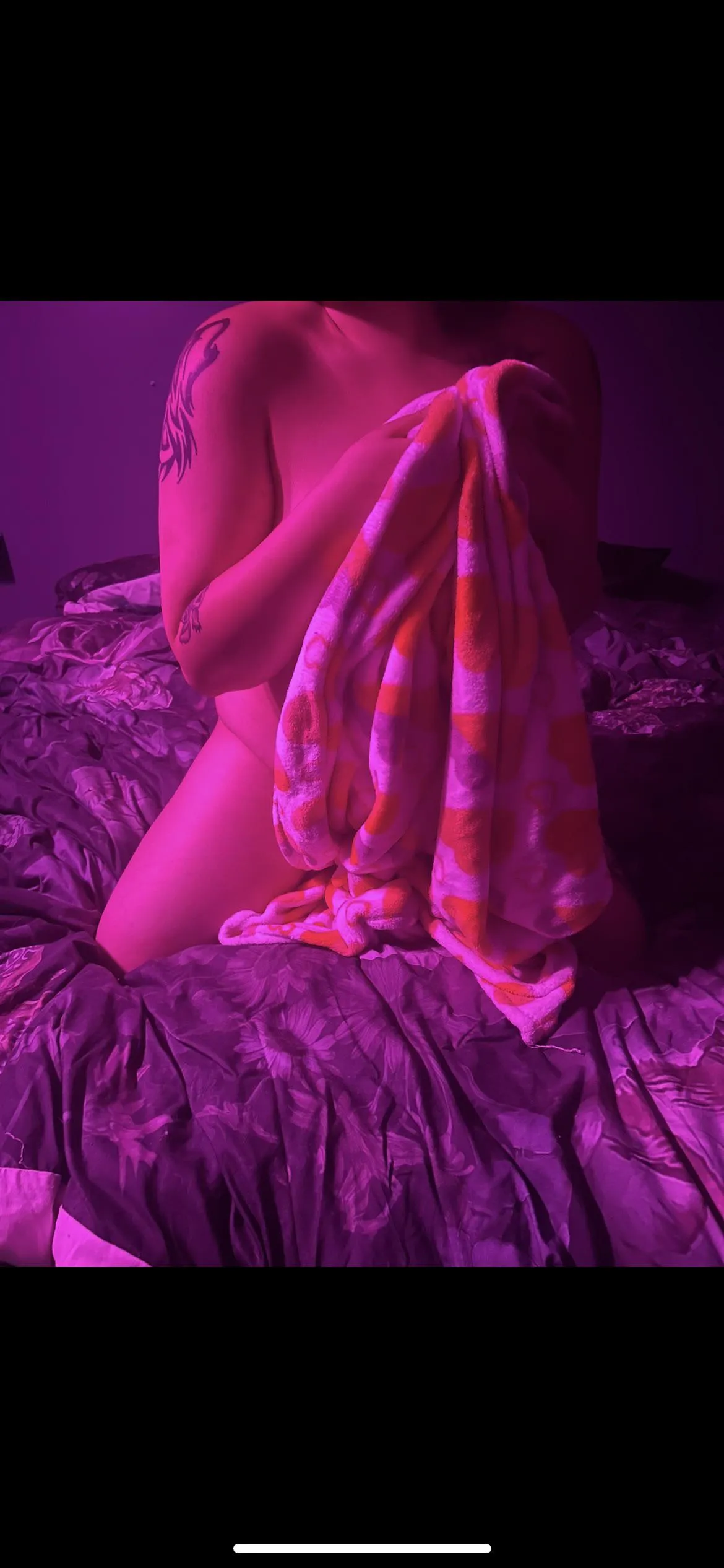 Let me take away your Monday blues 😘