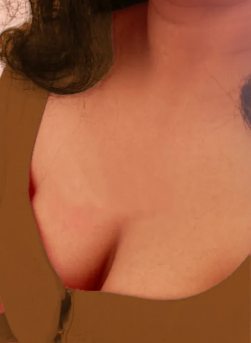 Lil bit of cleavage keeps things interesting