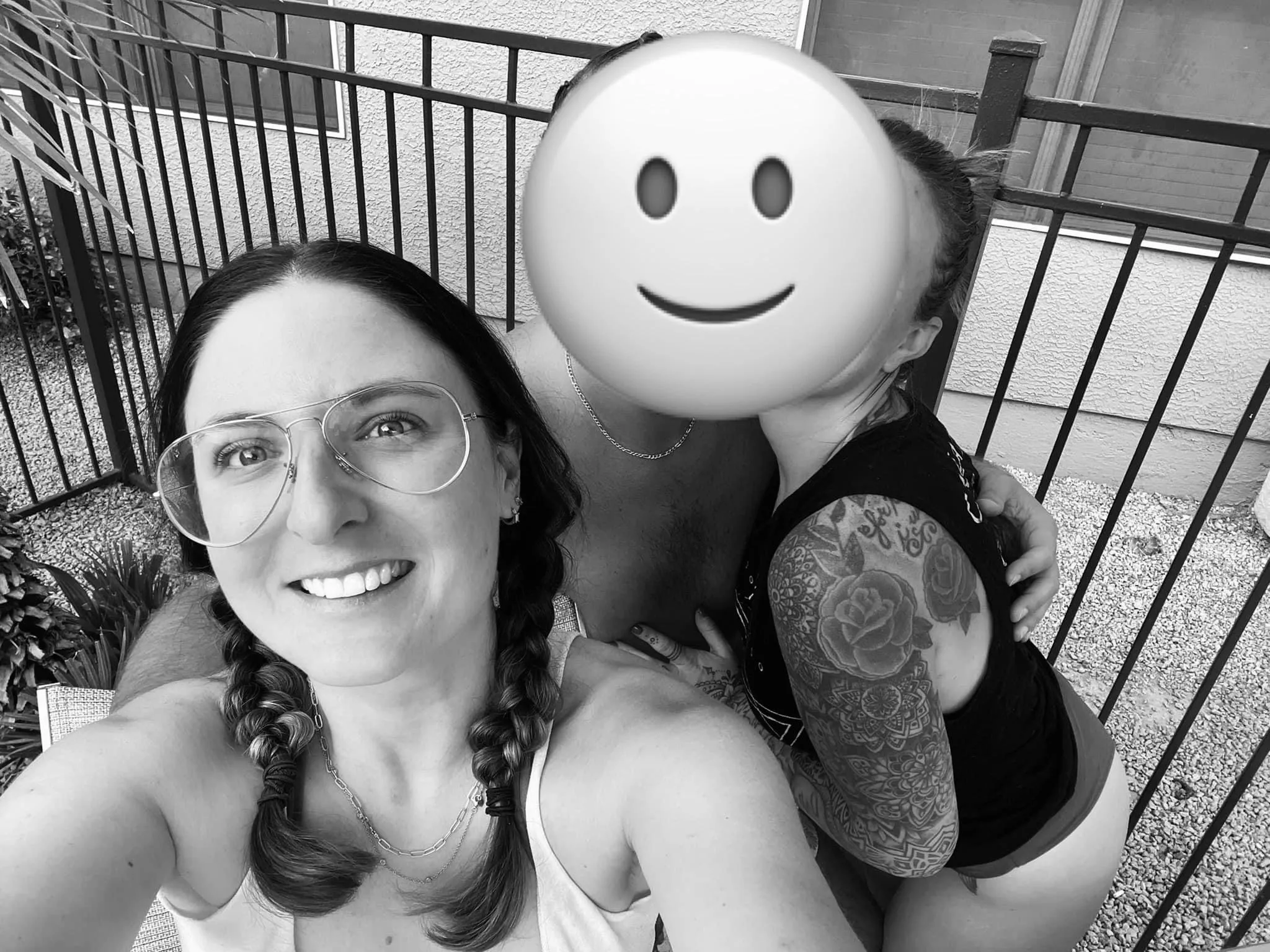 Seeking a BBC for Couple Cuck session. Stop by for a meet up. Hang out, porn playing, start with Hj Bj play.