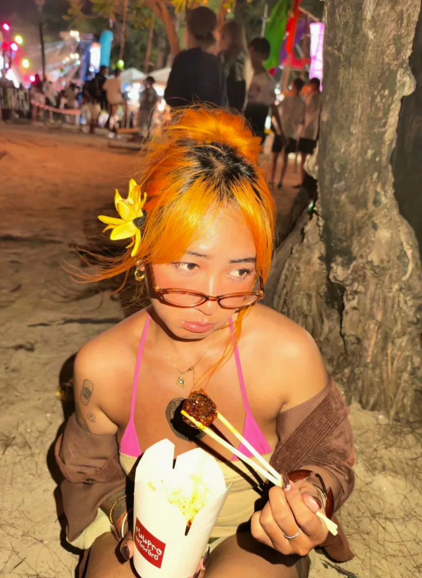 that goth girl who can work that boner all day long