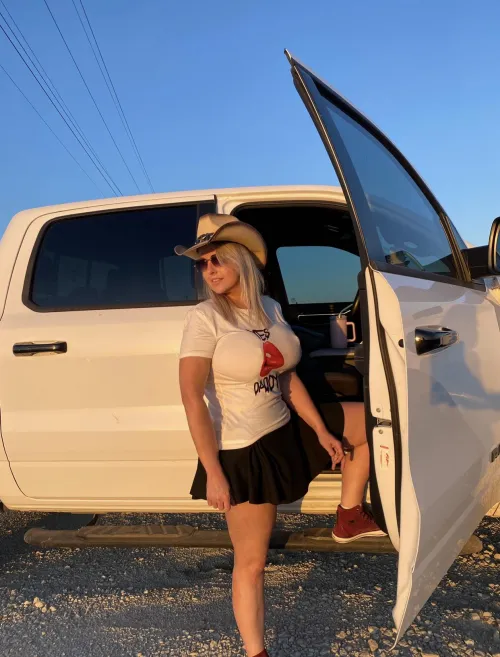 Went for a nice little drive in the country yesterday to enjoy the sunset.  Xo - KileyMD