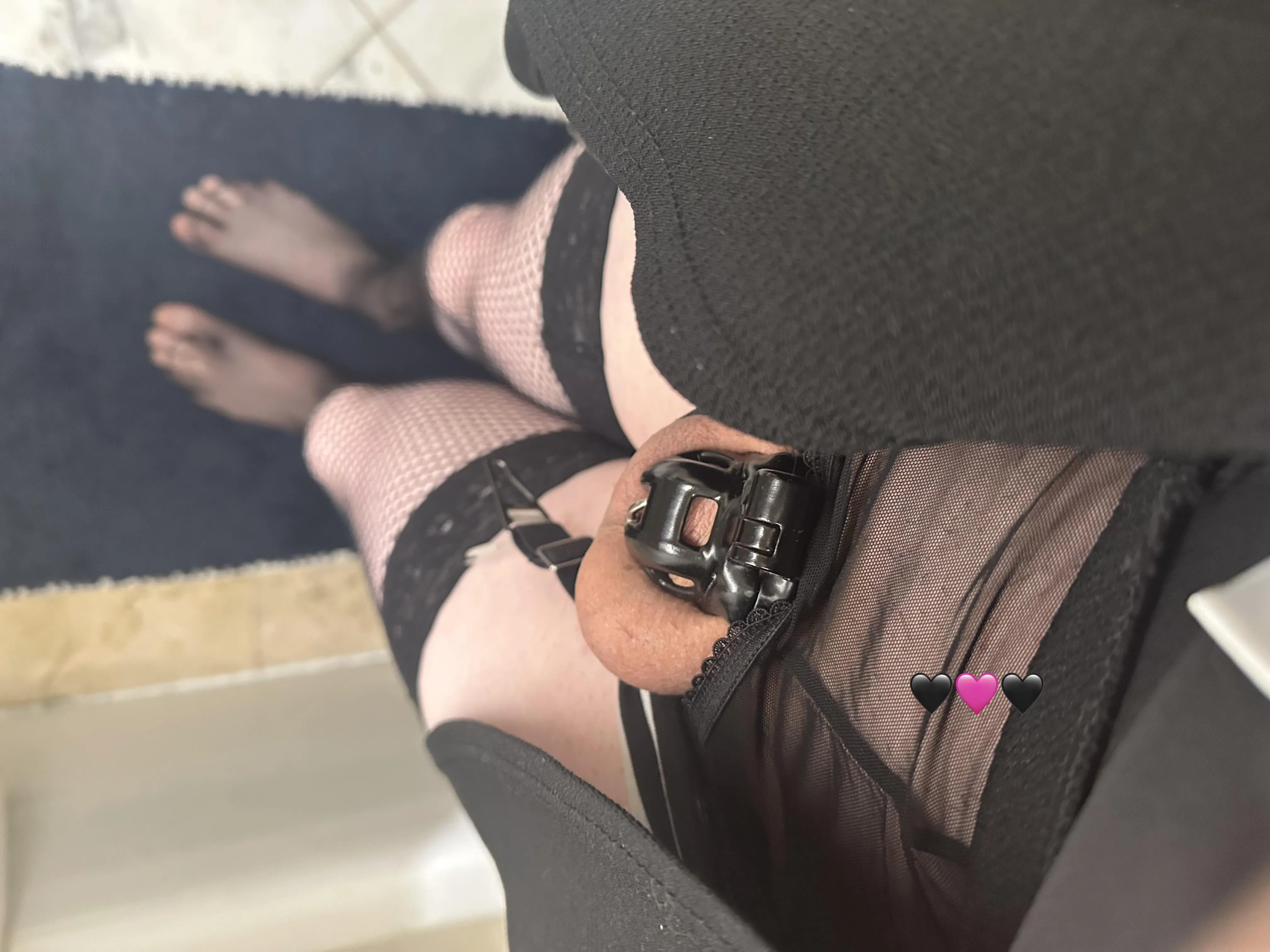 :3 -- 🖤 🩷 🖤 ❤️‍🔥 🖤