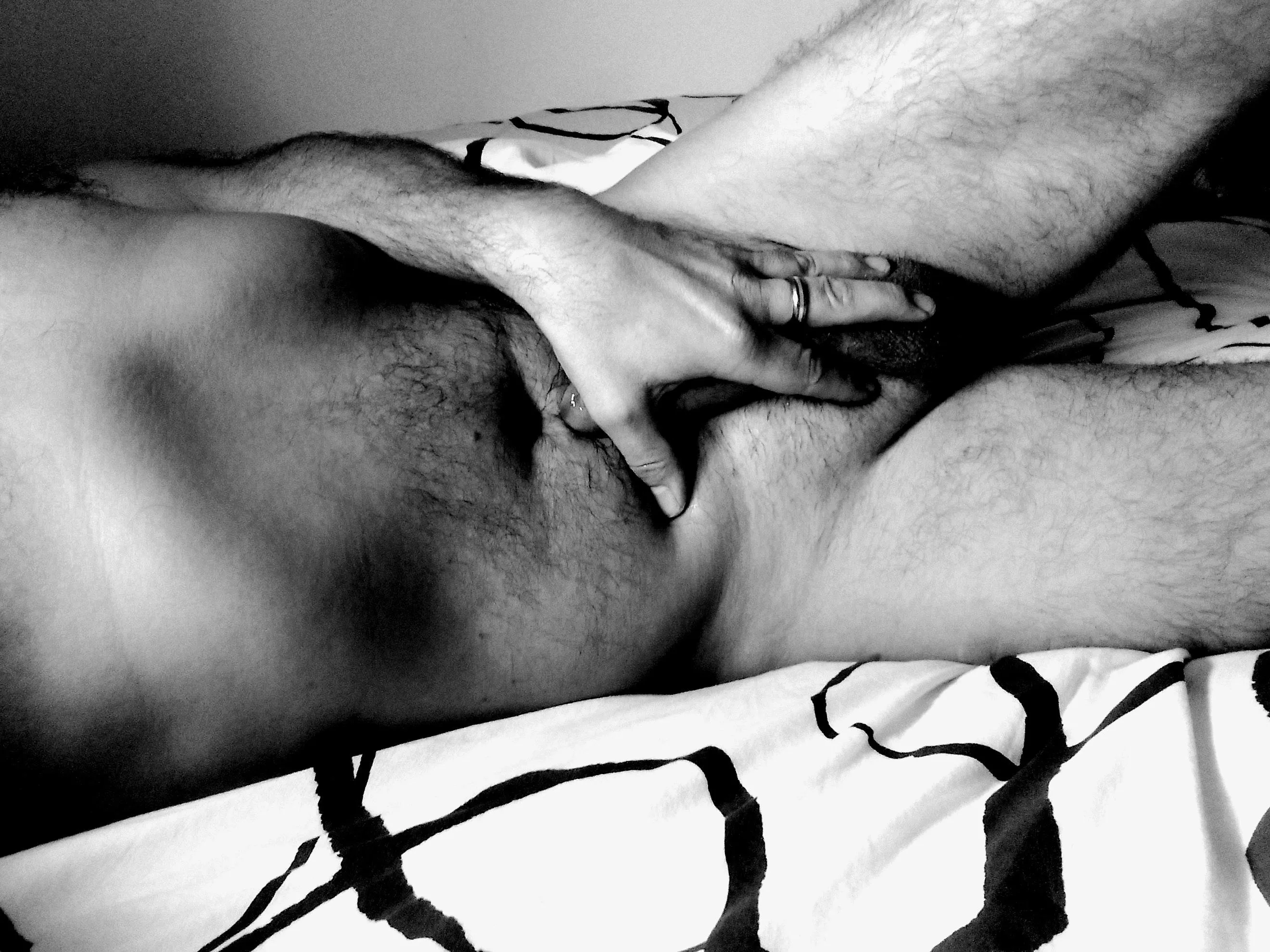 53M SE London. Sensual dominant daddy seeking smooth young twink.