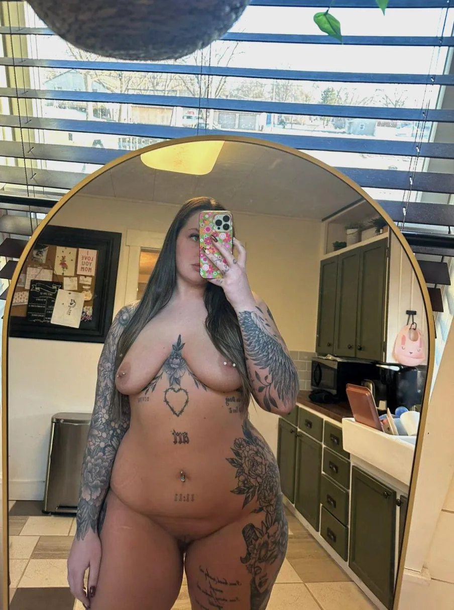 Can I be your favorite curvy MN girl? (F)