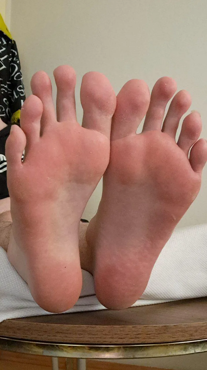 Dm for my 13 size feet customs