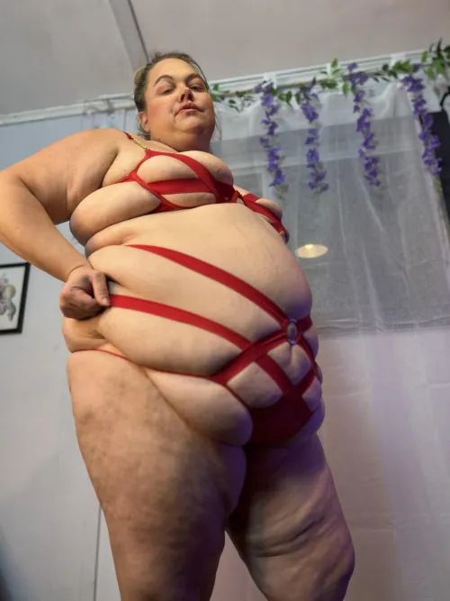 I like the way everything bulges