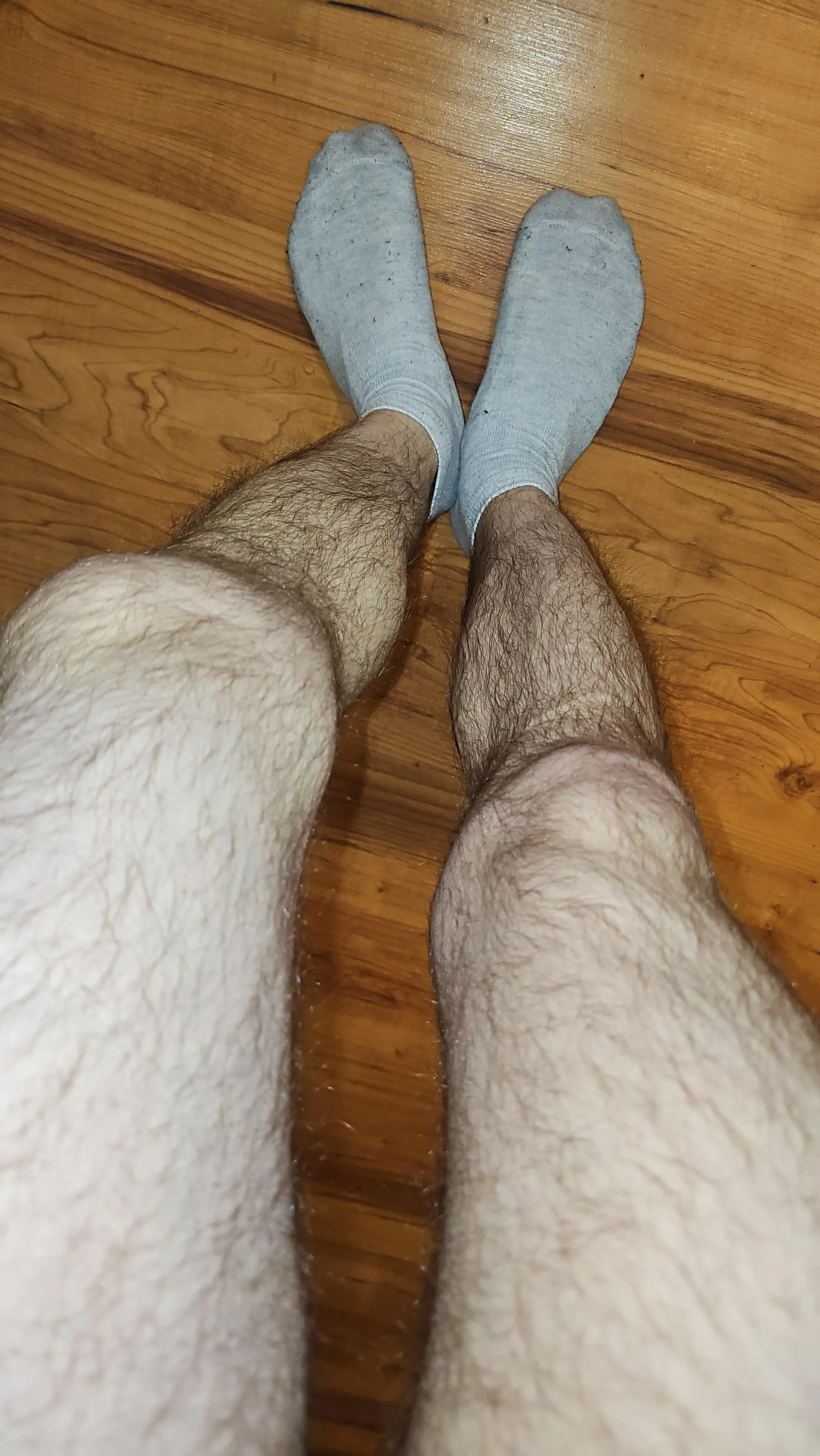 Im 28 i have hairy legs fetish