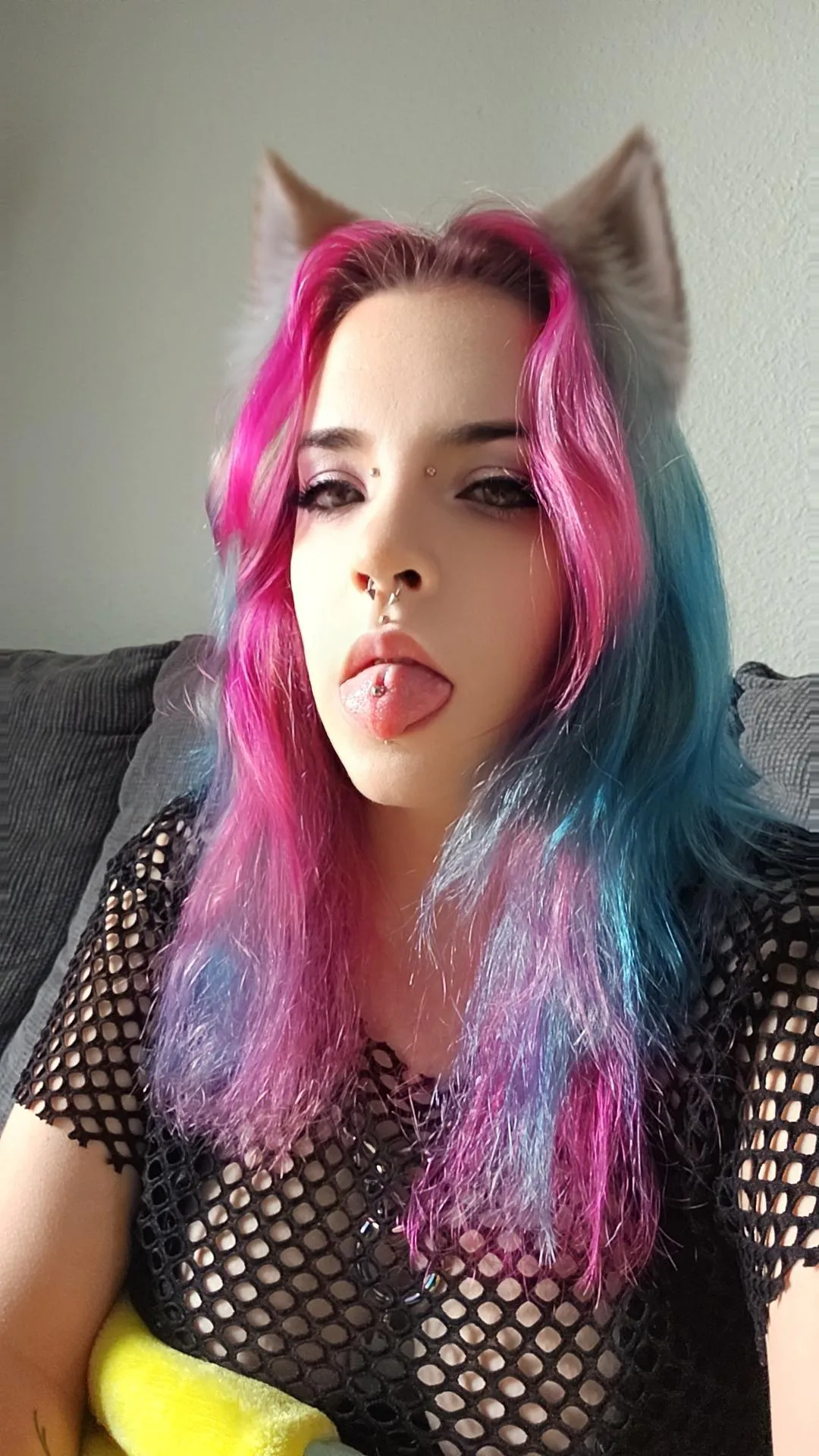 Licks? Is that what you want, Sir? 🐾