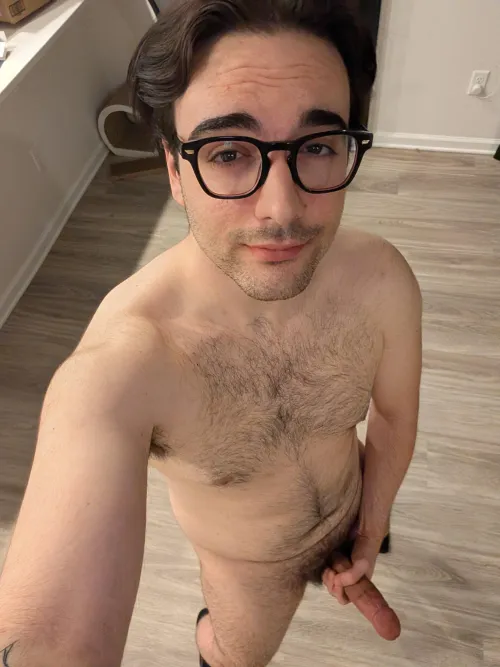 Love a hot geek? 😏