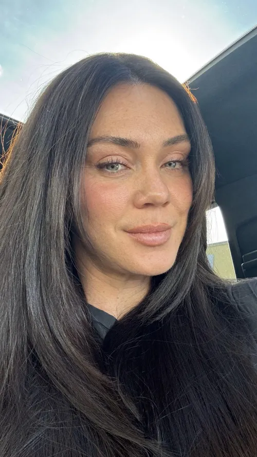 What would you do to keep a girl like me happy?