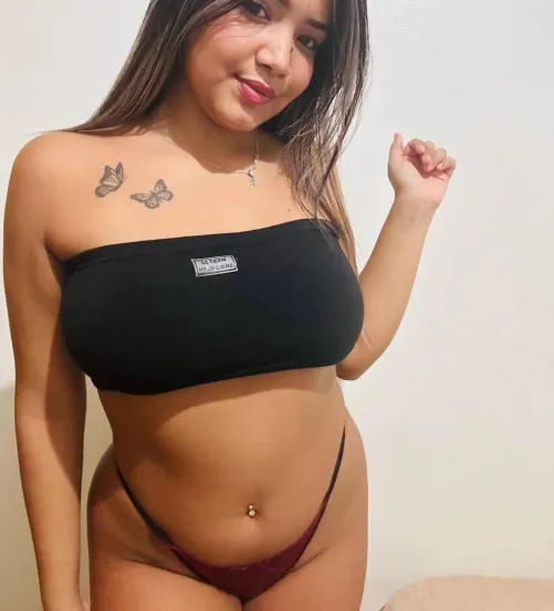 18 / Be honest would you fuck me?💘