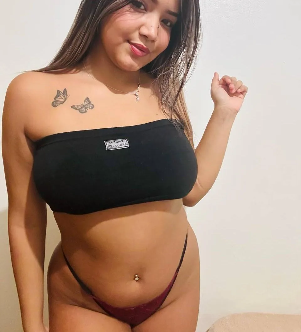 18 / Be honest would you fuck me?💘