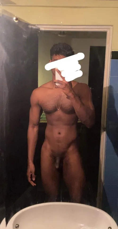 Any kinky, fit, sub boys who wanna get daddy hard?