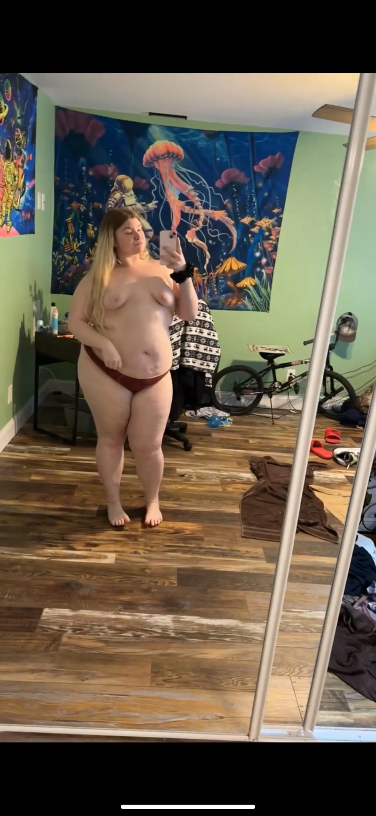 Any plus size cravings?🍭😘maybe I’ll turn around for you 😘