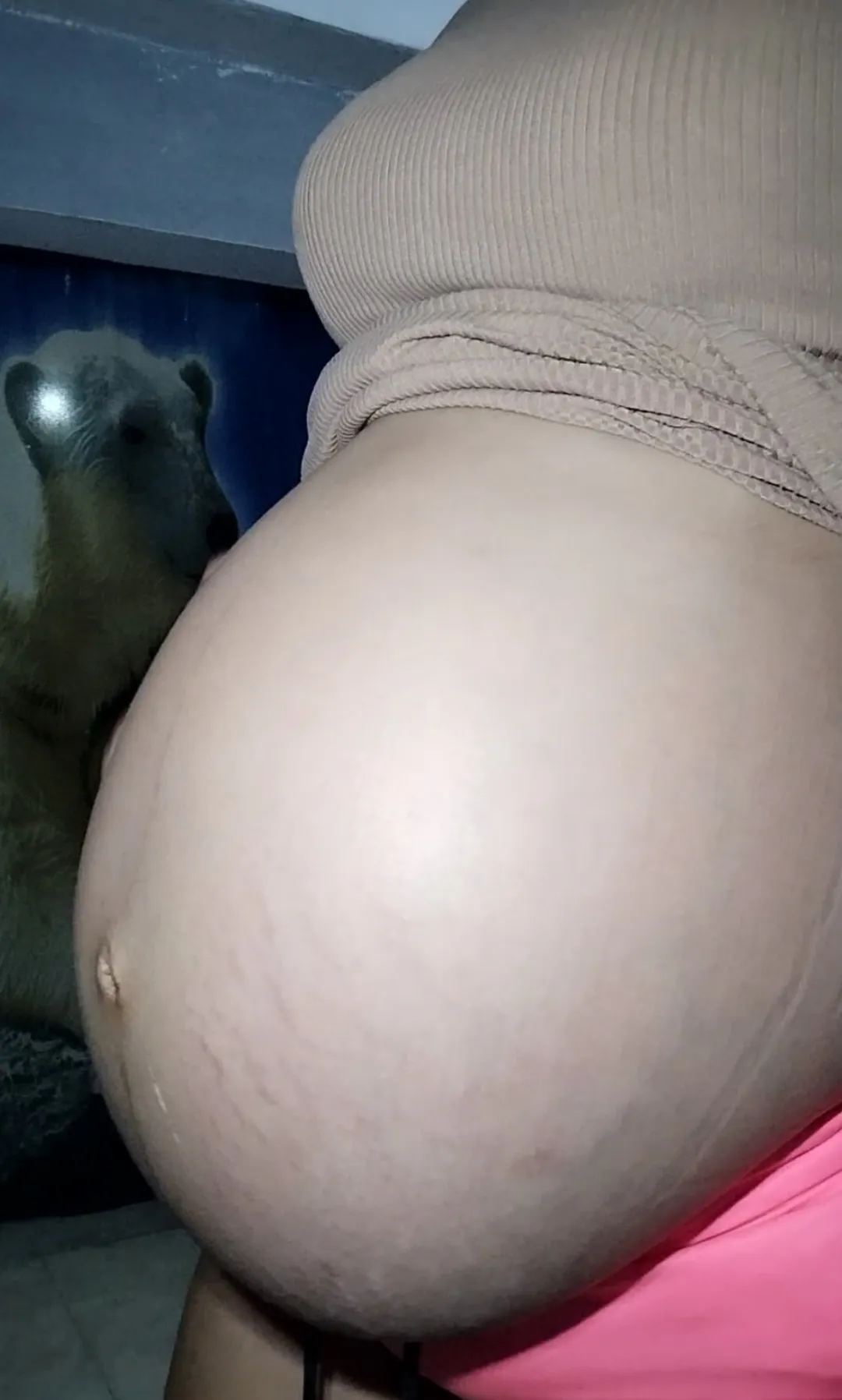 Every day my belly gets bigger, my pregnancy makes me more beautiful