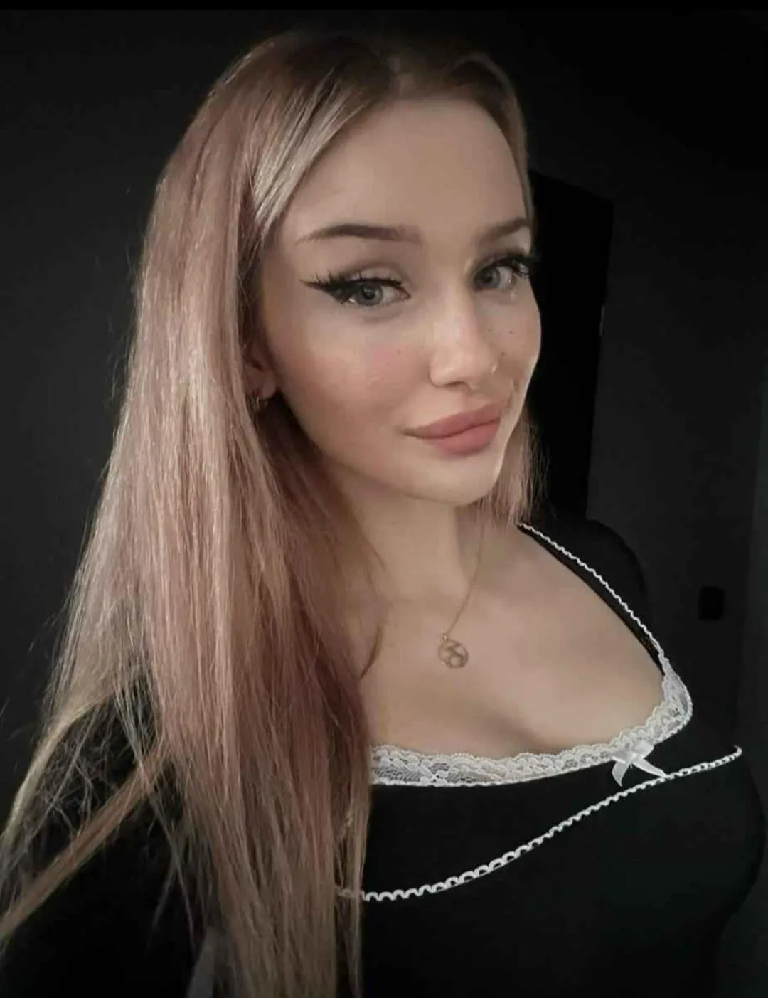 [F4M] I need someone to serve white guy Dm