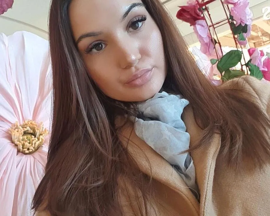 helloo happy monday! ^^ Going online in few hours on MFC. Search [AmbraEnms]