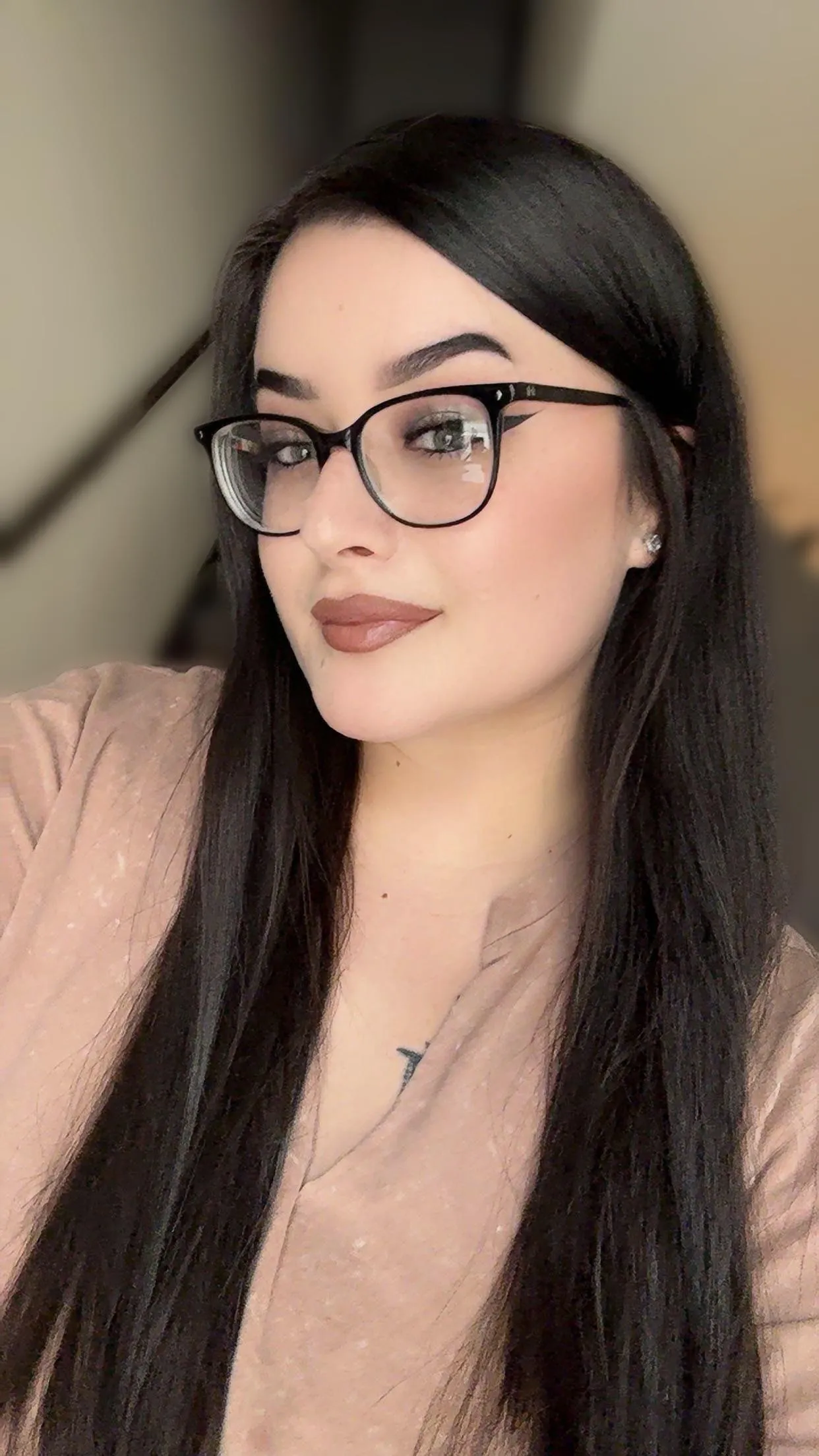 I trimmed my hair today and you can’t even tell a difference 😅Maybe I need to go shorter next time.