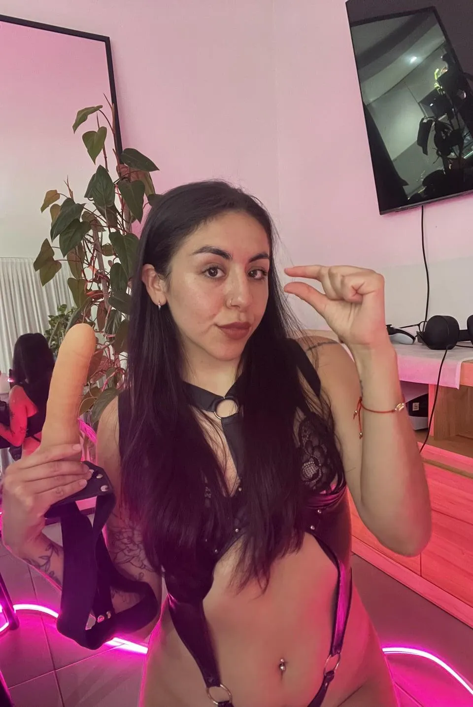 If I forced you to send pictures of your small penis to all my friends, world you feel humiliated or excited?