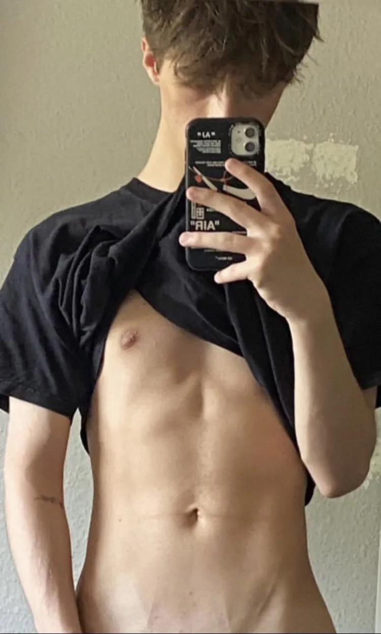 I’m a Twink but want to be a Twunk :(