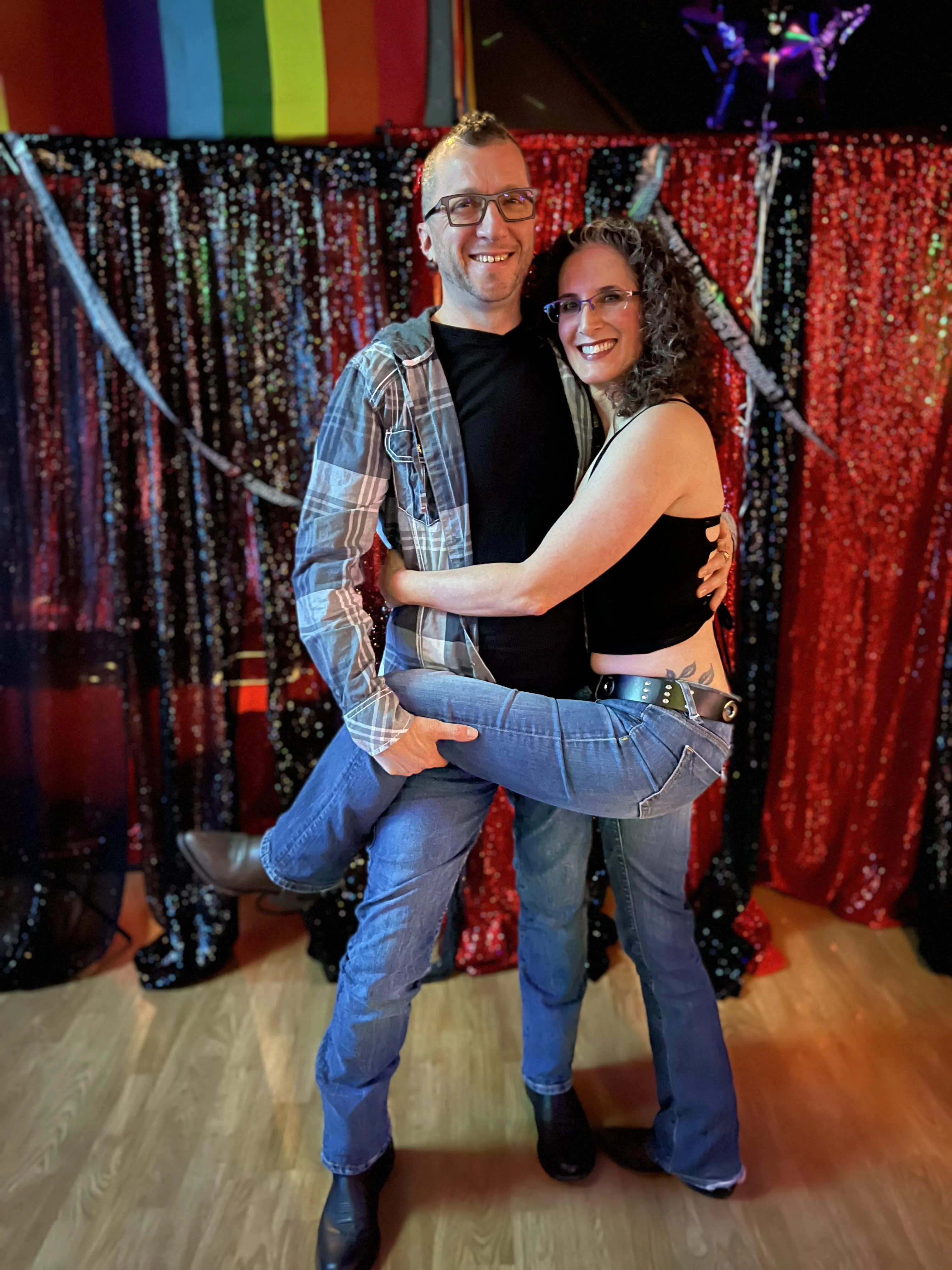 [MF4F] Low-key couple looking for female third for mutual fun.