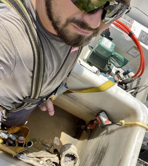 Suck my lineman cock up in the bucket truck
