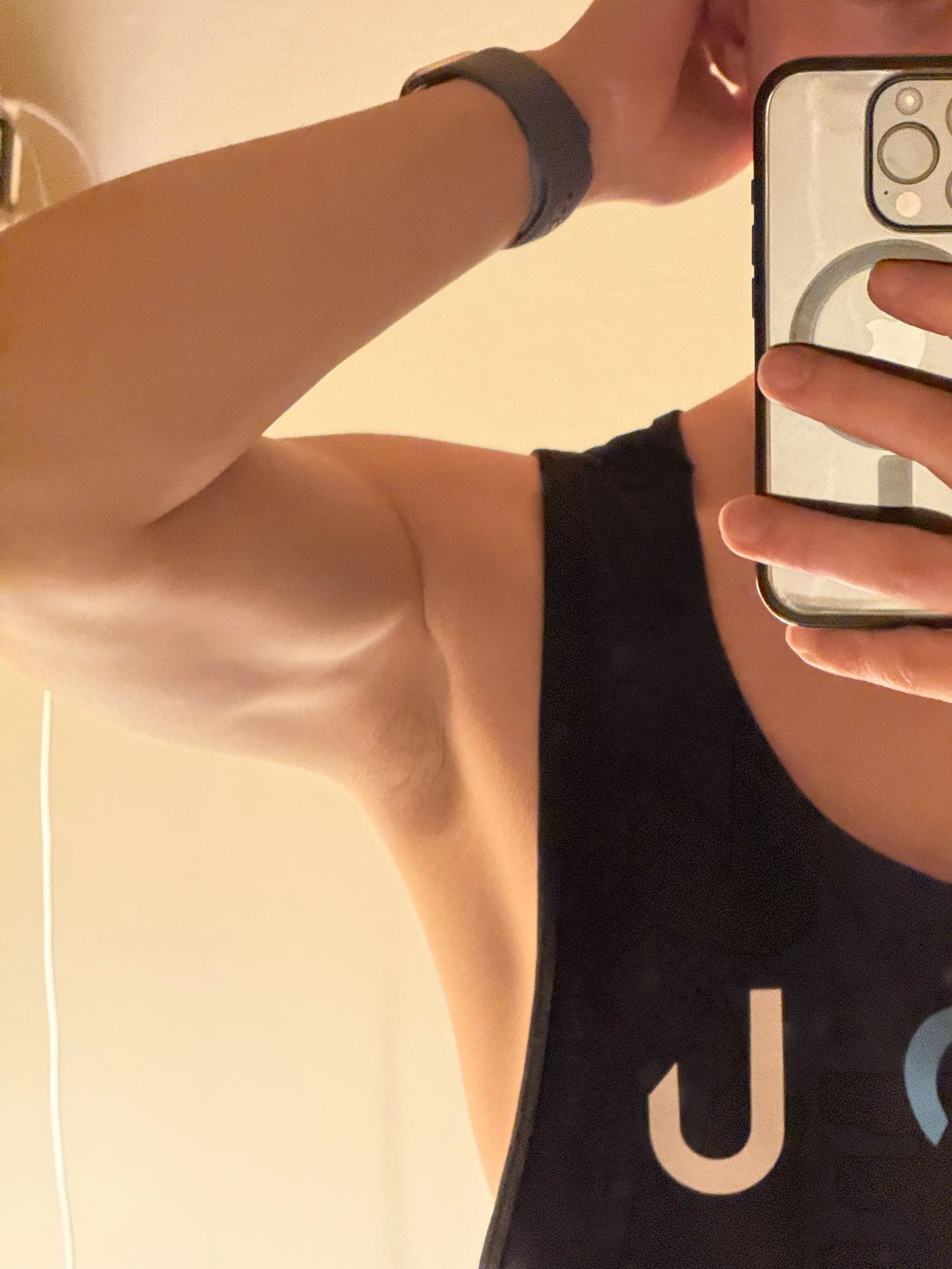 The light highlights my smooth pits