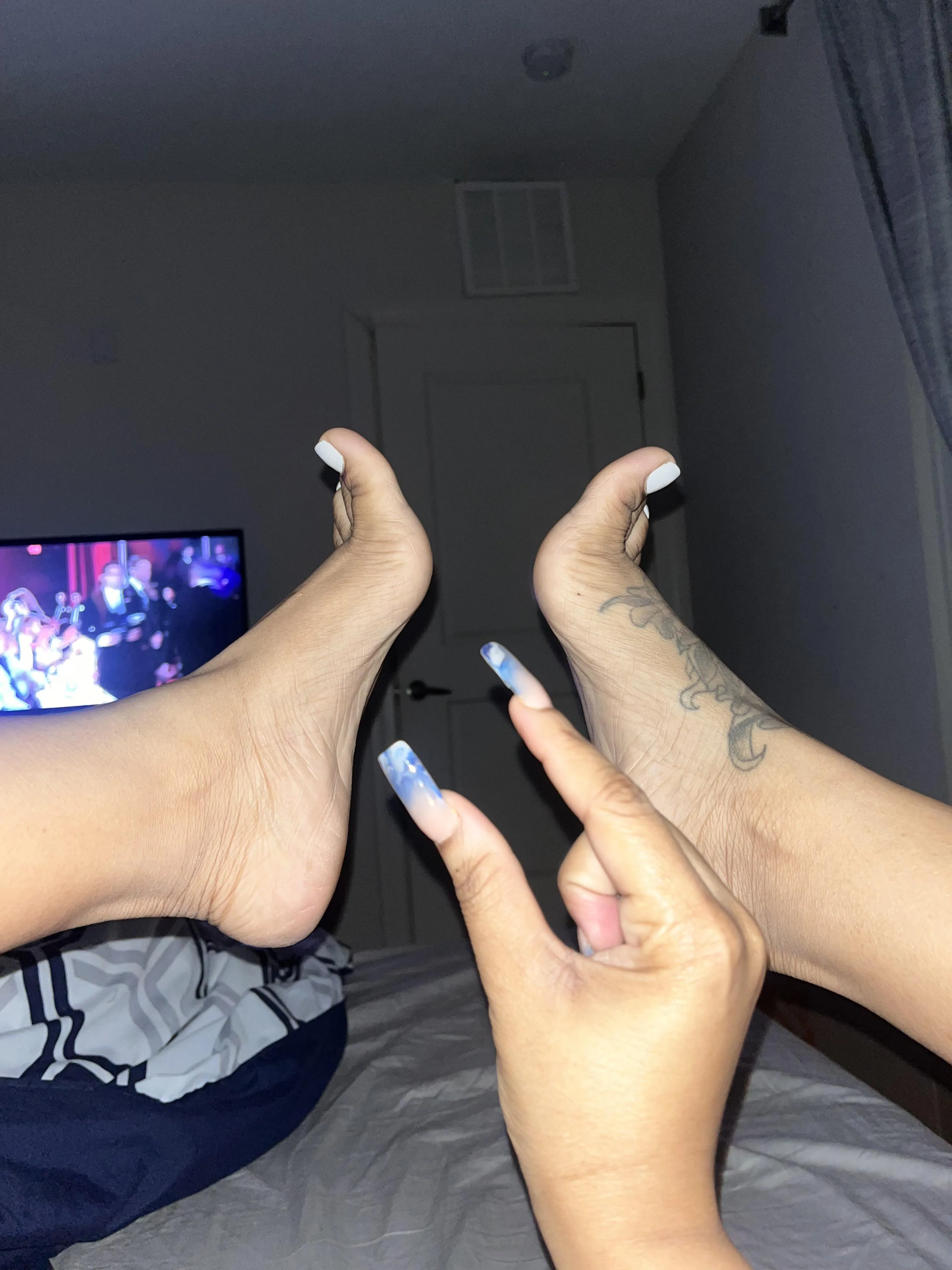 Who wants their lil tiny penis in between mommy feet