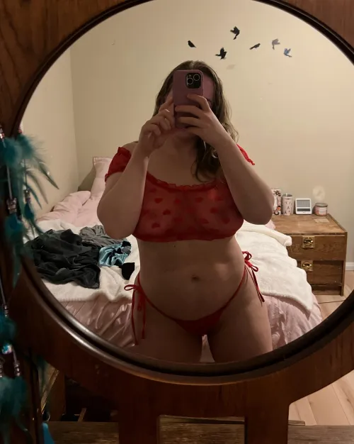 Would you raw dawg a slutty milf?