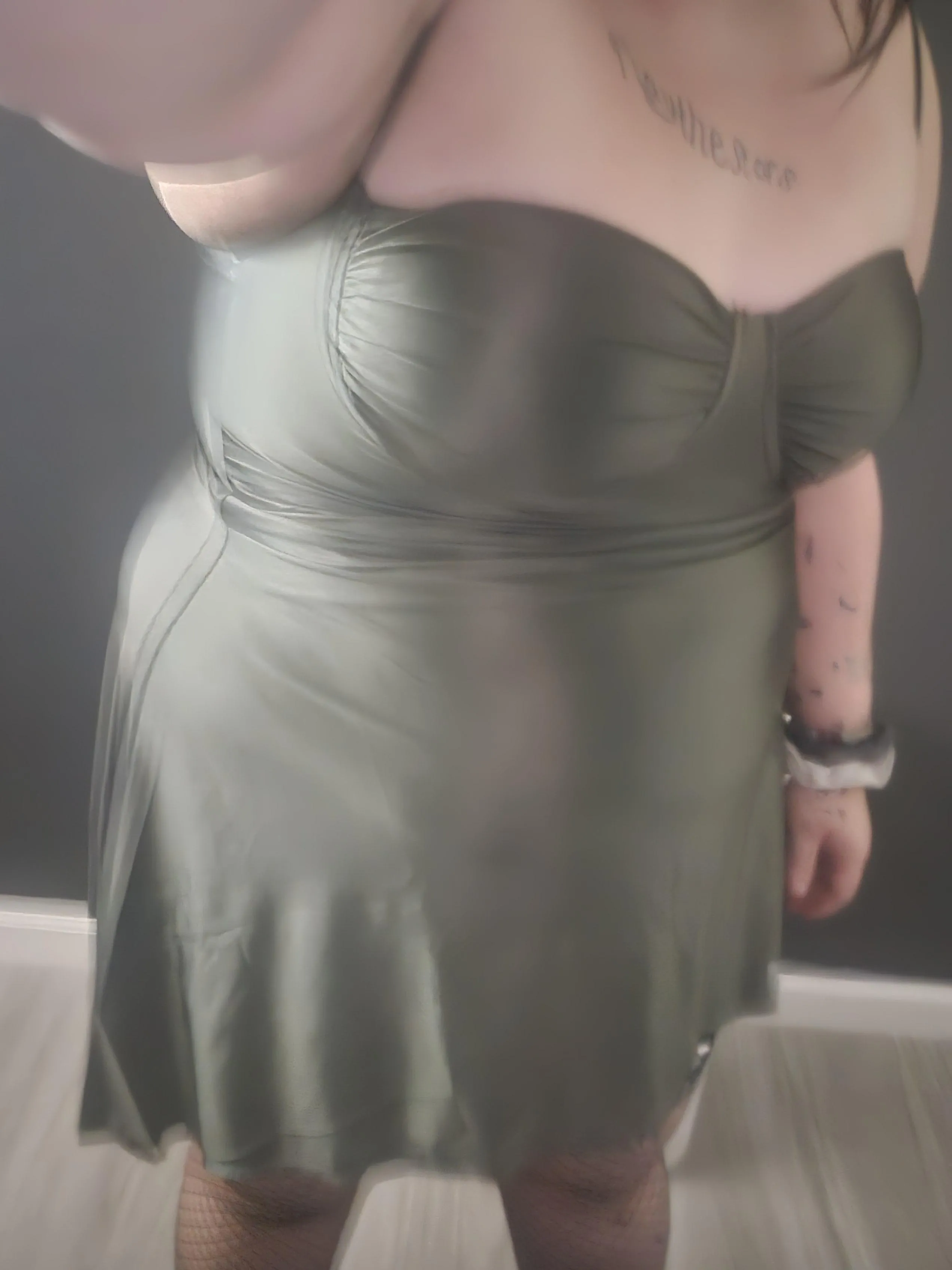 24 [805] S4M need a older man to own me and control my life