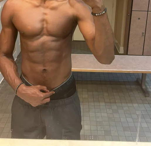 25M4F or any guys who want to watch their wives get drilled by 8.5” BBC . In Chelsea, NY till Saturday