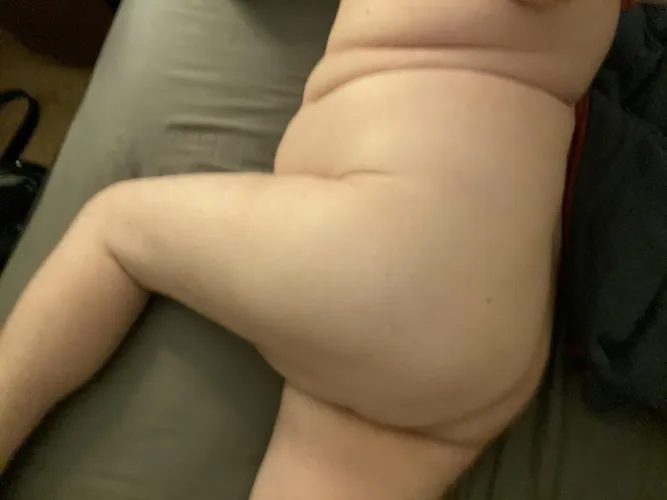 32 - I need someone to rail this thick ass.