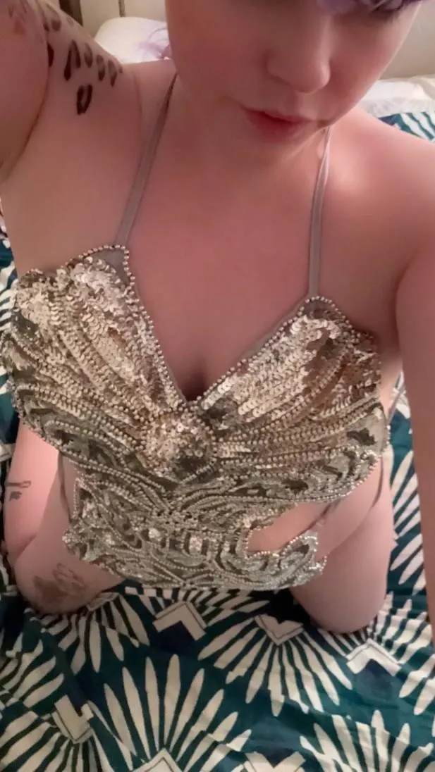 Any random dude who wants to get my nudes?