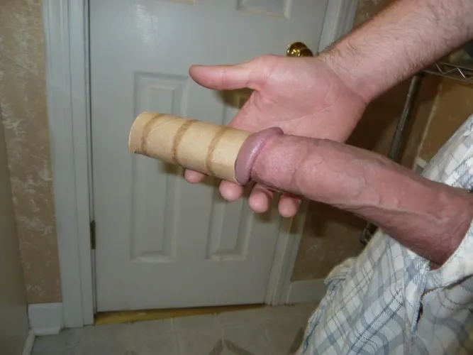 Does your bf pass the toilet paper roll test?
