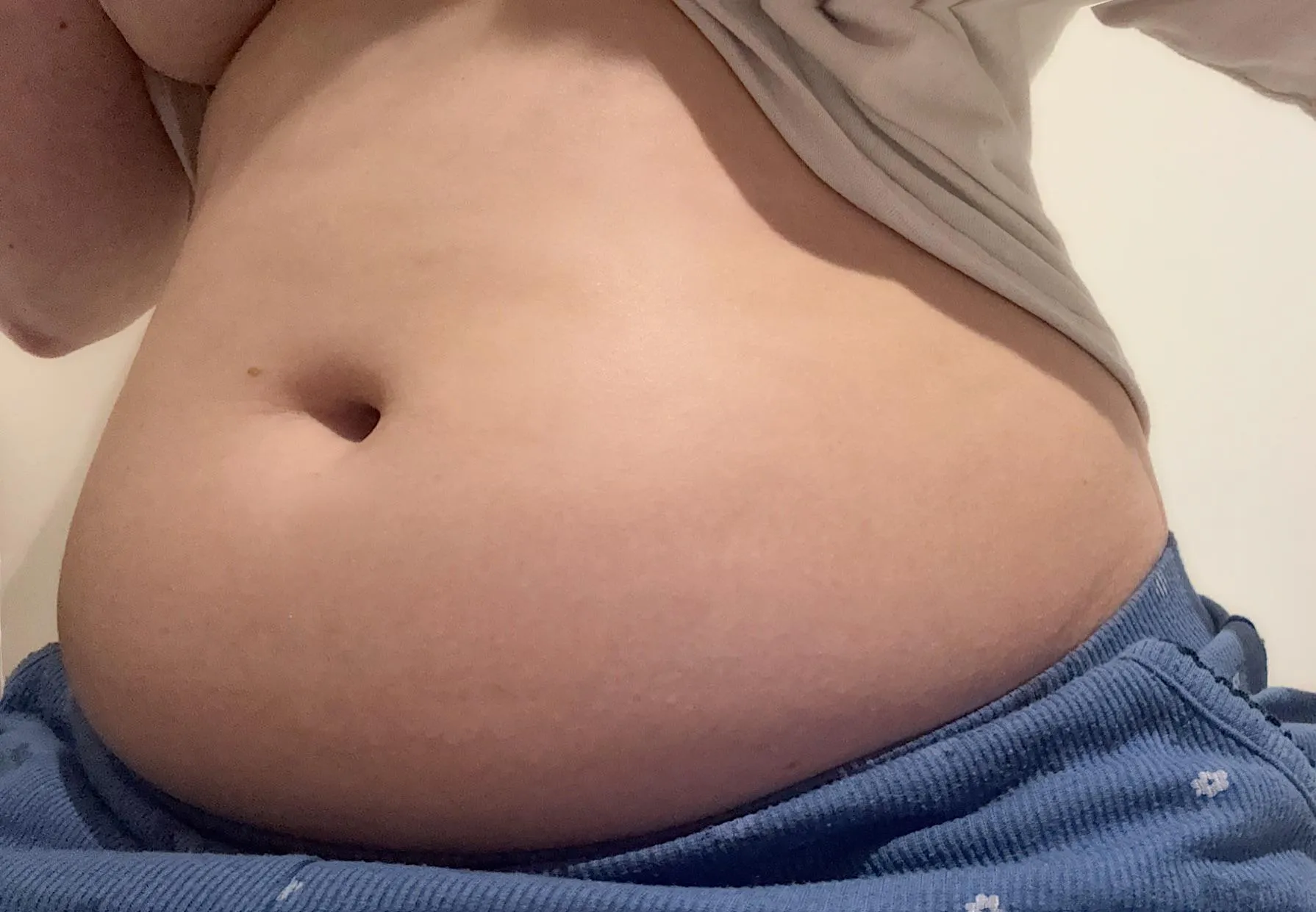 I haven’t eaten all day, do I look skinny? I am so hungry for dinner🙂‍↕️